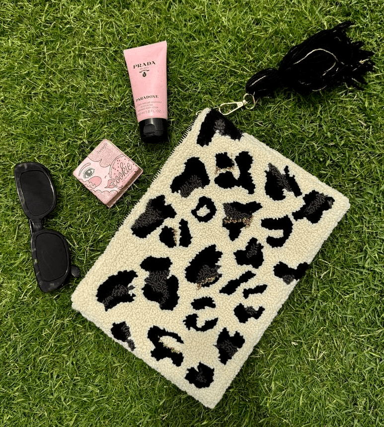 LEOPARD CLUTCH BAG